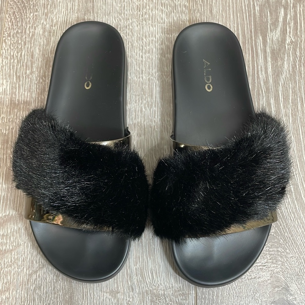 Aldo Gotta Black & Metallic Faux Fur Slide Sandal 7.5